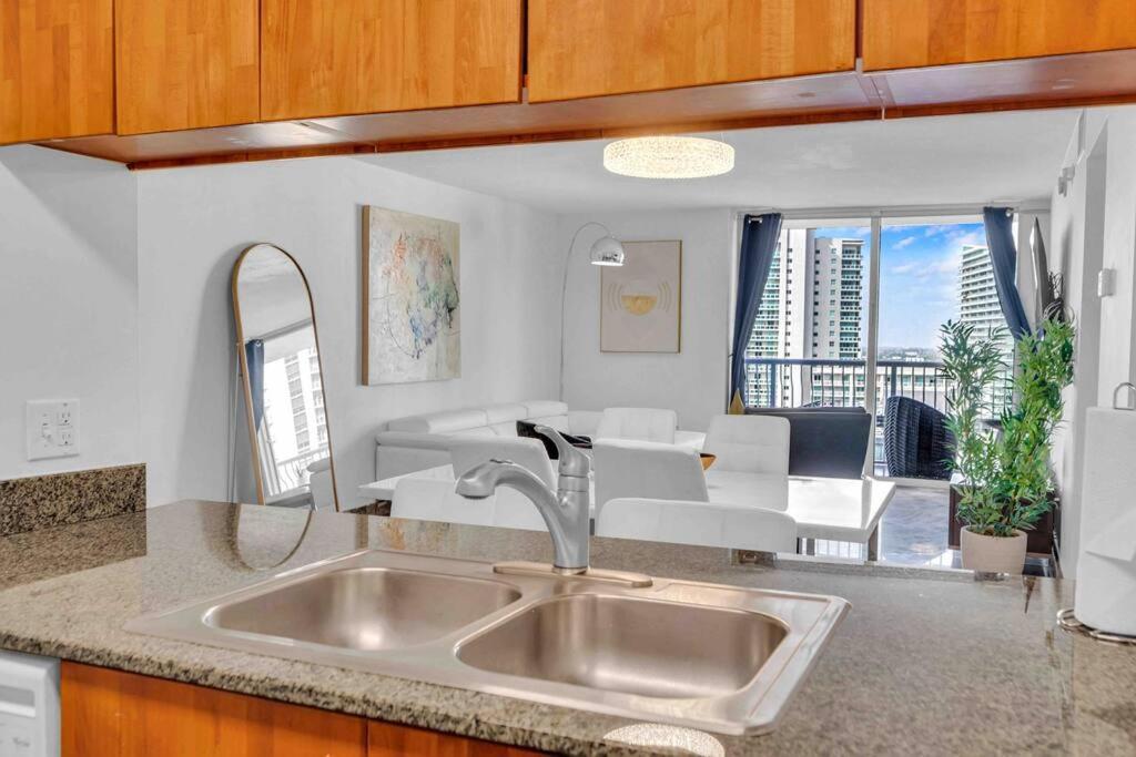 Iconic High Floor 3 Bedrooms In The Heart Of Miami Eksteriør billede
